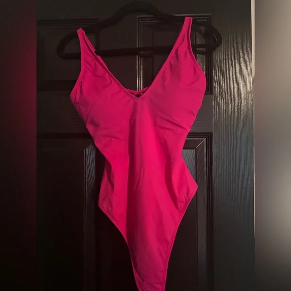 TA3 Hi Cut Plungey Thong Swimsuit - Picture 8 of 9